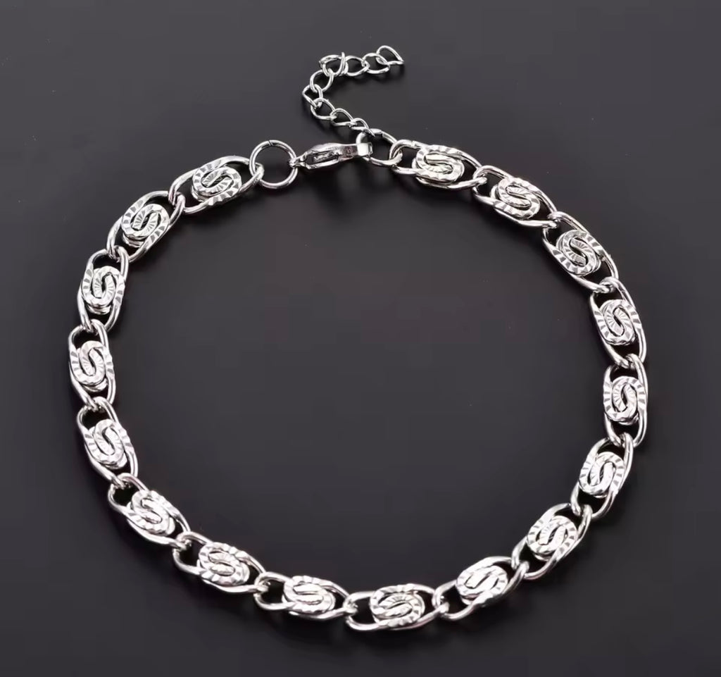 Minimal Paperclip Chain Bracelet – Gold & Silver Stainless Steel