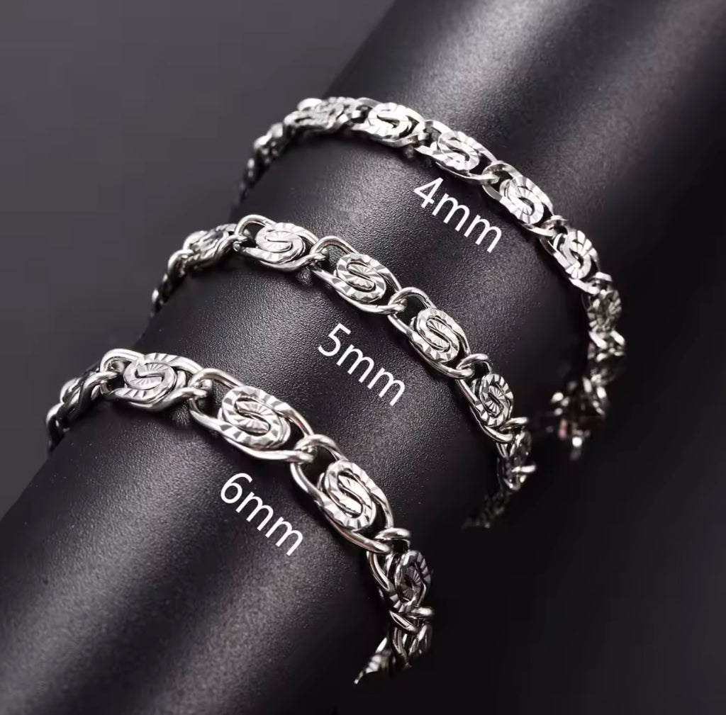 Minimal Paperclip Chain Bracelet – Gold & Silver Stainless Steel