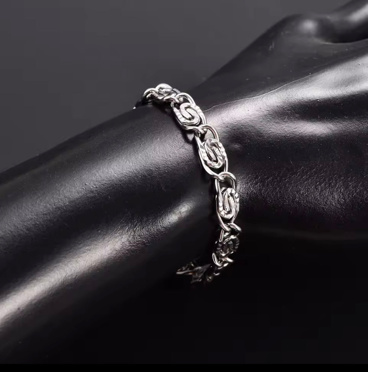 Minimal Paperclip Chain Bracelet – Gold & Silver Stainless Steel